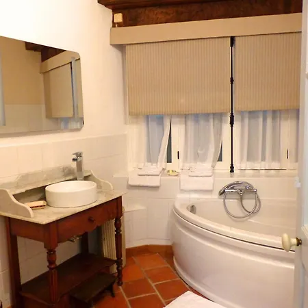 Holiday home Ancien College Restaure: Charme Medieval, Linge Fourni - Fr-1-489-335 Herisson